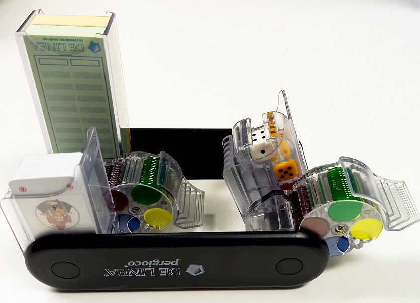 Spiele Set Arstecnica Linea - Miniatur Ausstattung in praktischer Klappbox : Kartenspiel, Würfel, Chips, Punktekarten
