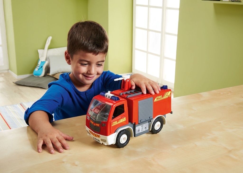 Junior Kit Fire Truck mit - Feuerwehrauto mit Figur 1:20