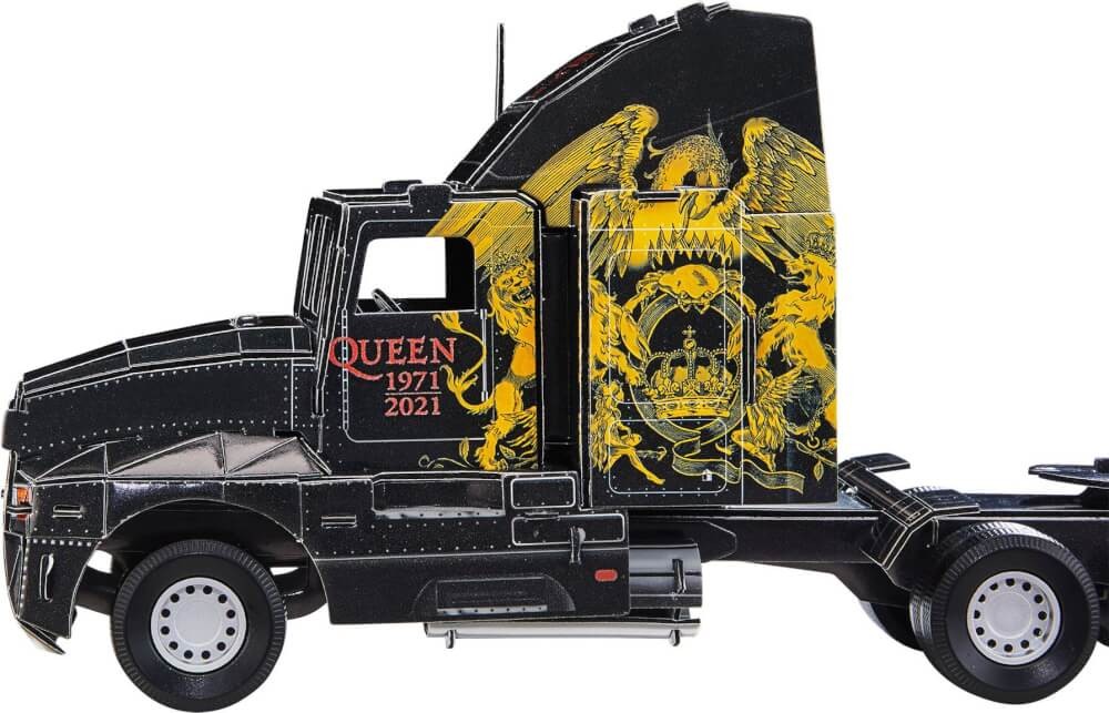 QUEEN Tour Truck - 50th Anniv - Revell  QUEEN Tour Truck - 50th Anniversary