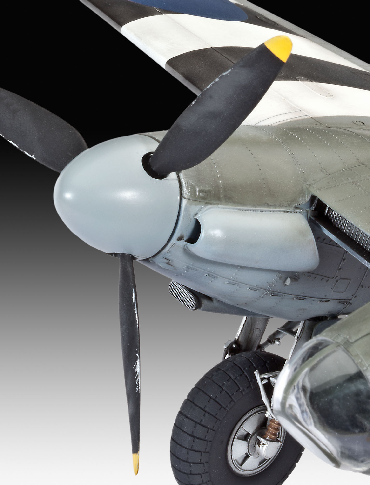 1:32  Mosquito Mk.IV - De Havilland Mosquito MK.IV