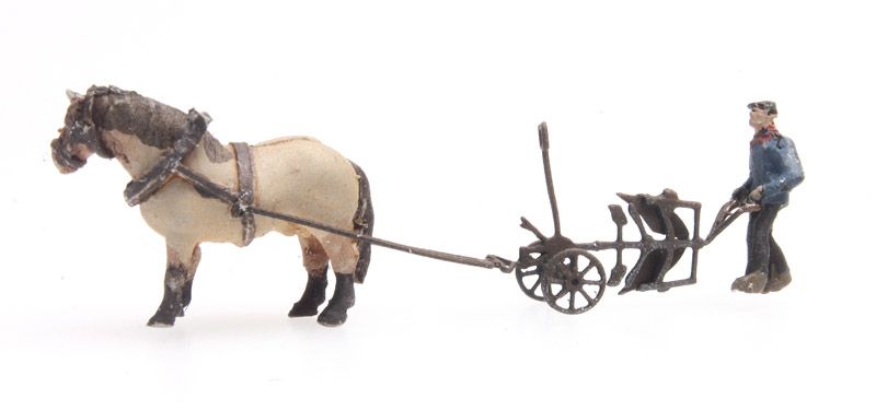 Pferd und Pflug - 1:220  Fertigmodell aus Resin, lackiert