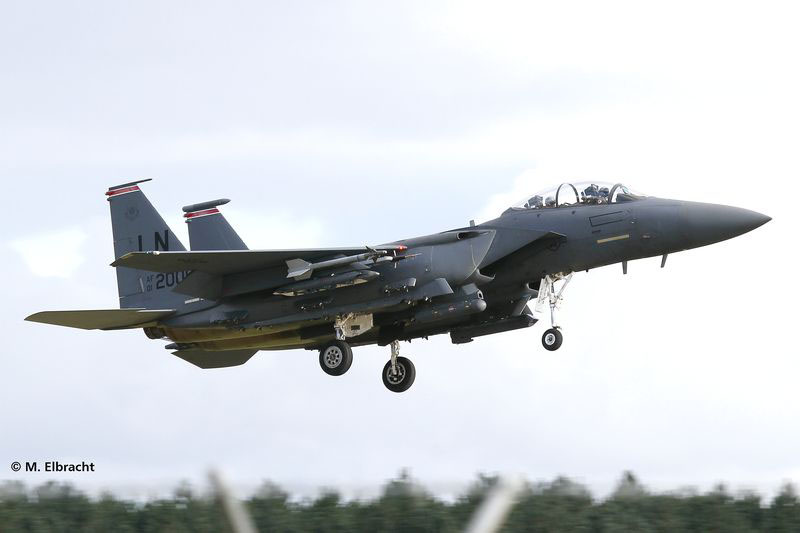 F-15E Strike Eagle & Bombs - F-15E STRIKE EAGLE & bombs 1:144