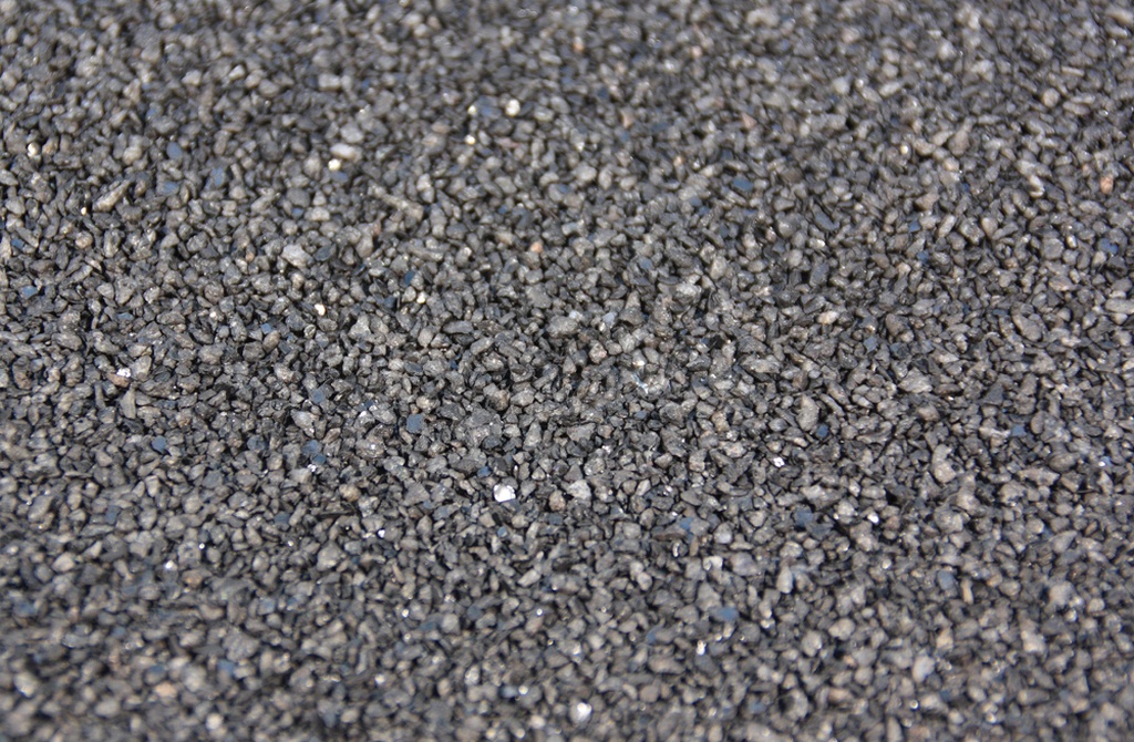 Steinschotter schwarz, grob 2